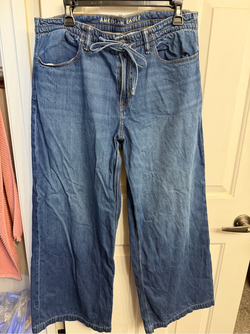American Eagle Outfitters Low-rise Ultra Wide-Leg Jeans Size 10